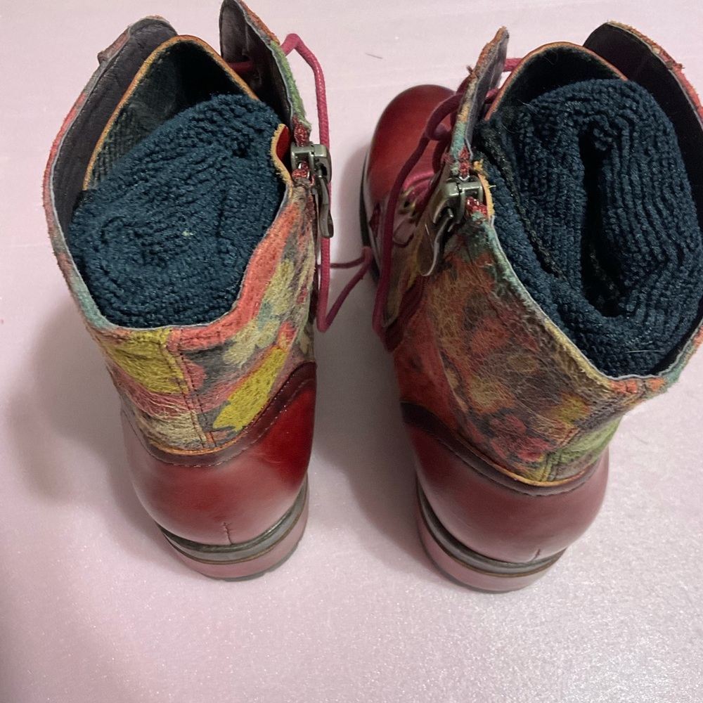 L’ARTISTE Spring Step Red floral Lace-Up/side zip Ankle Boots Sz 37/7 - Picture 2 of 11
